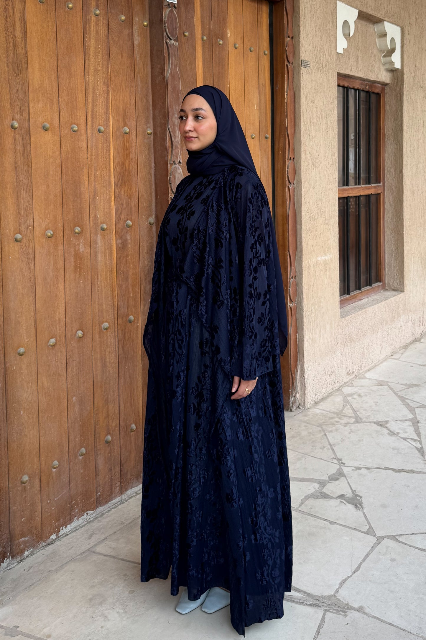 Coordinated Velvet Abaya