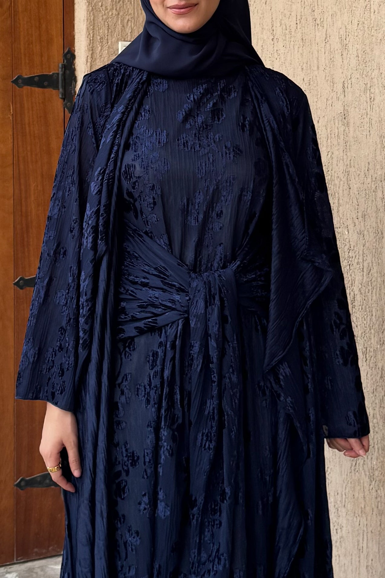 Coordinated Velvet Abaya