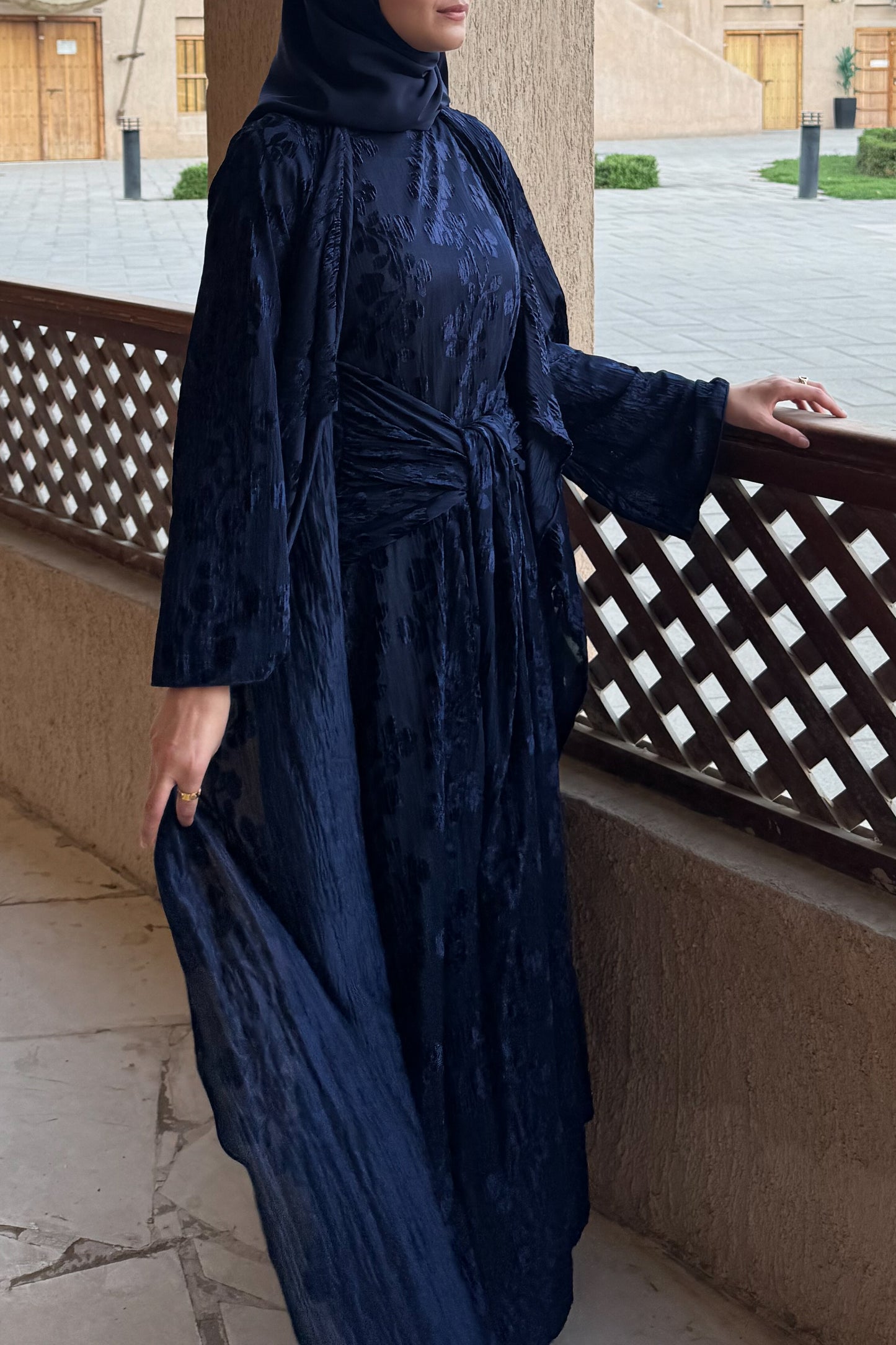 Coordinated Velvet Abaya
