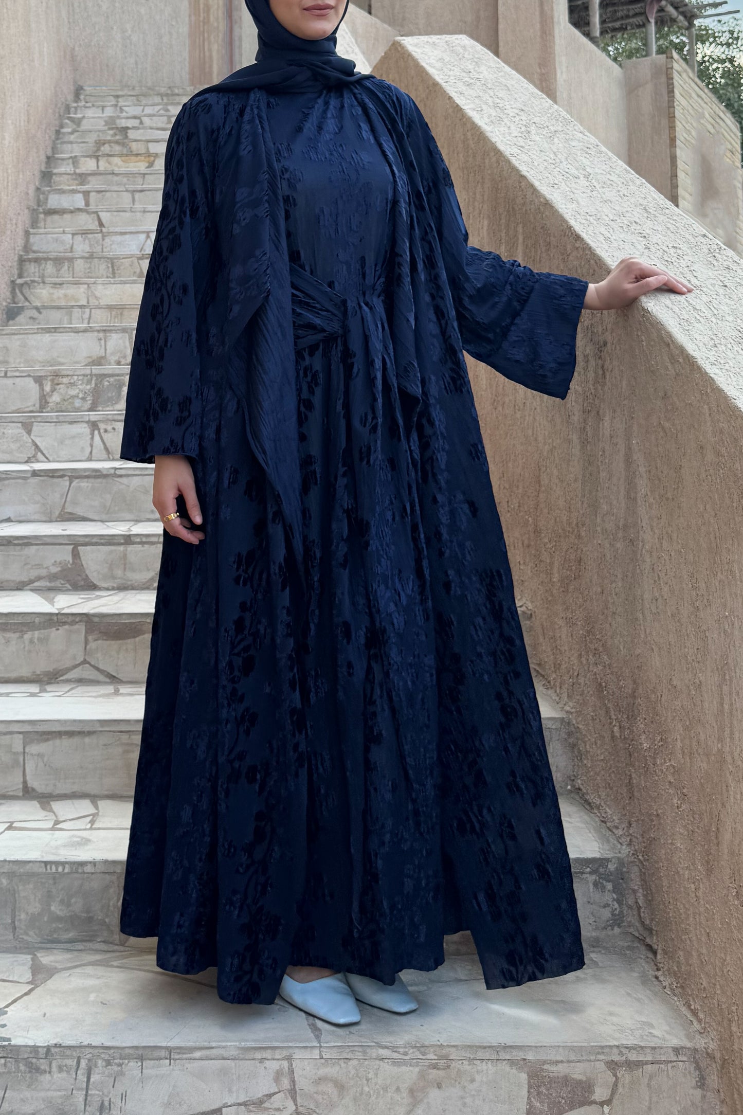 Coordinated Velvet Abaya