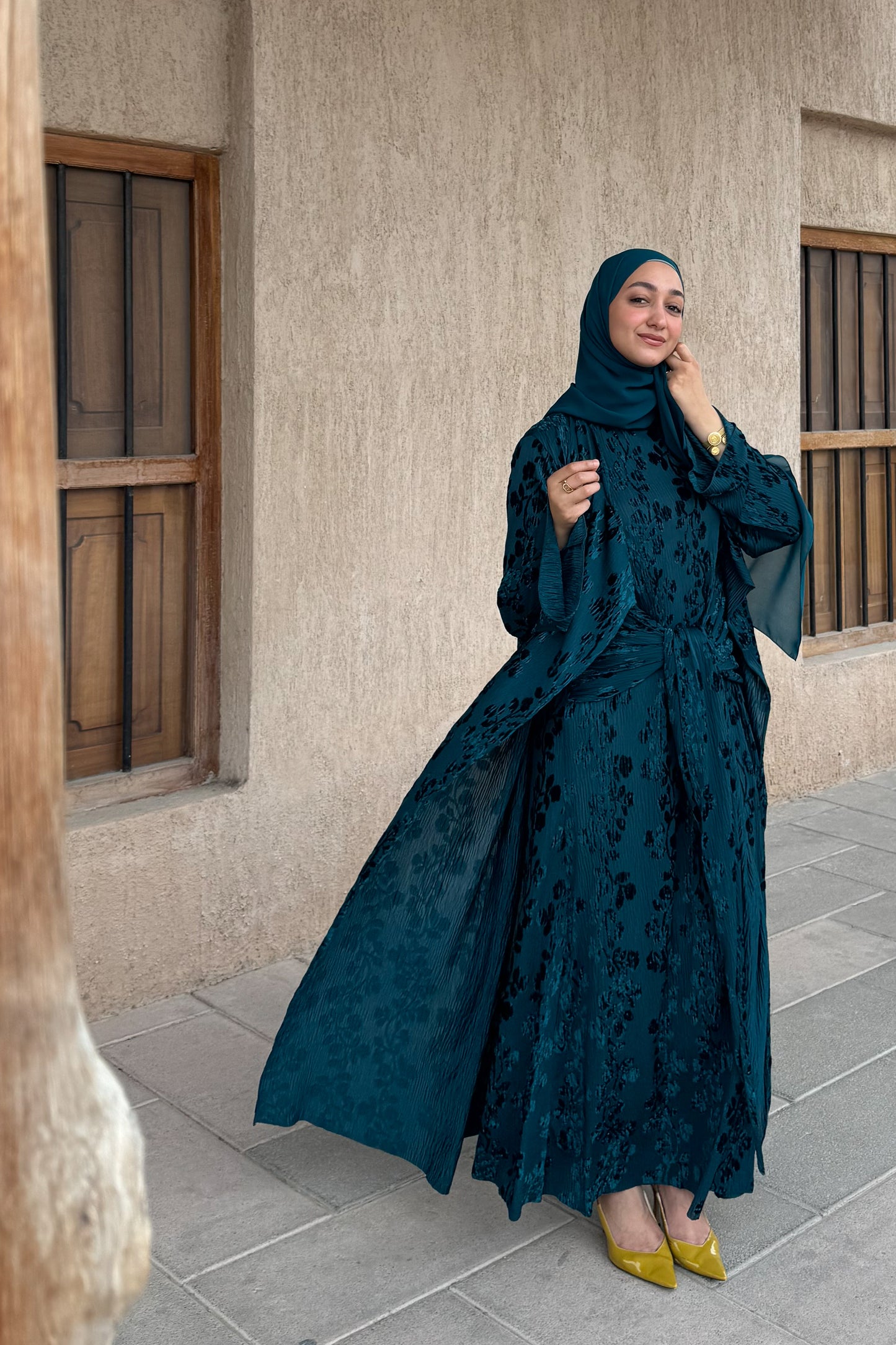 Coordinated Velvet Abaya