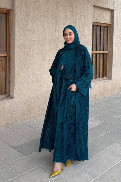 Coordinated Velvet Abaya