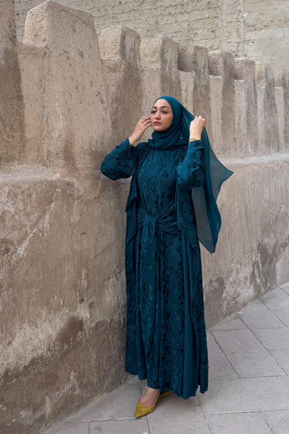 Coordinated Velvet Abaya