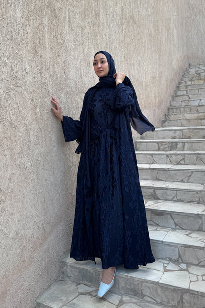 Coordinated Velvet Abaya